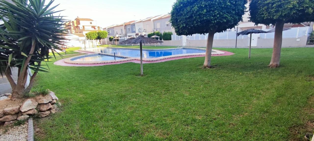 Estudio De Lujo Torrevieja Exterior foto